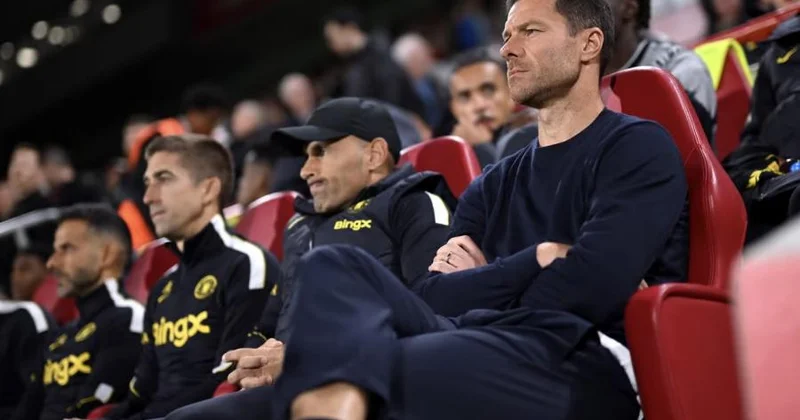Xabi Alonso “Çelsi”də də məyus edir