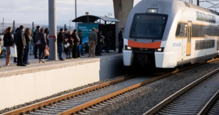 Sürpriz qatar və ya cəmi yeddi dəqiqə
