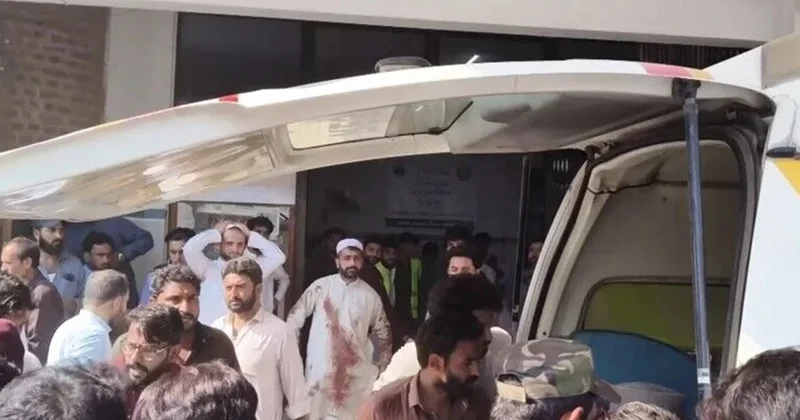 Pakistandakı terrorda ölənlərin sayı artdı Aralarında polislər də var