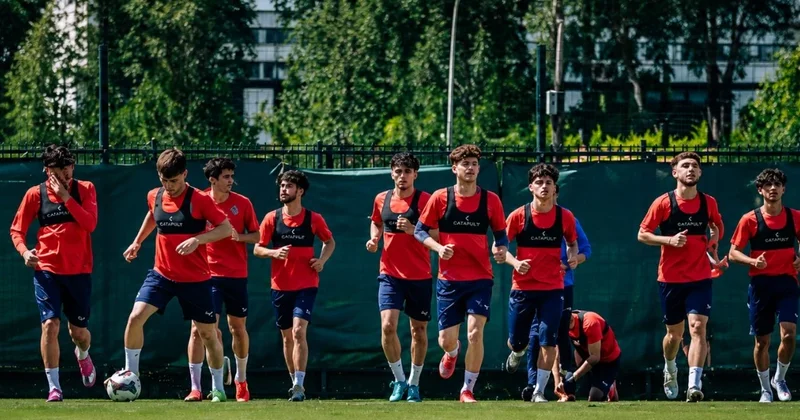 U 21 futbol millimizin heyəti açıqlandı: siyahıda Nəriman Axundzadə də yer alıb