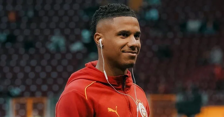 Qalatasaray ın futbolçusu milli komandası ilə yollarını ayırdı