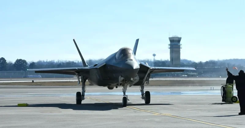 Yle: Один из F 35 Финляндии остался на Азорах из за технической неисправности