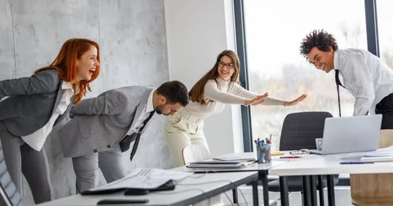 Həkim ofis işçiləri üçün sağlamlığı qorumağın yollarını açıqladı