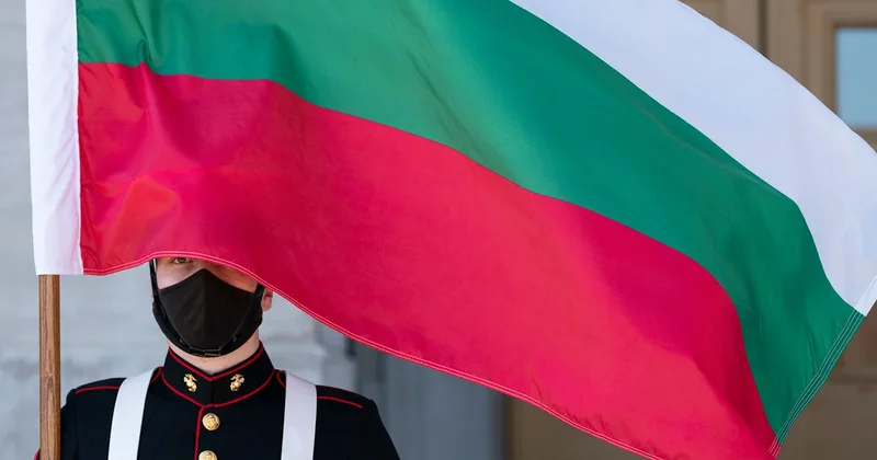 Bolqarıstan səfirini geri çağırdı və vəzifəsindən azad etdi