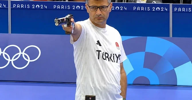 Məşhur türkiyəli atıcı Yusuf Dikeç yeni işə başlayıb