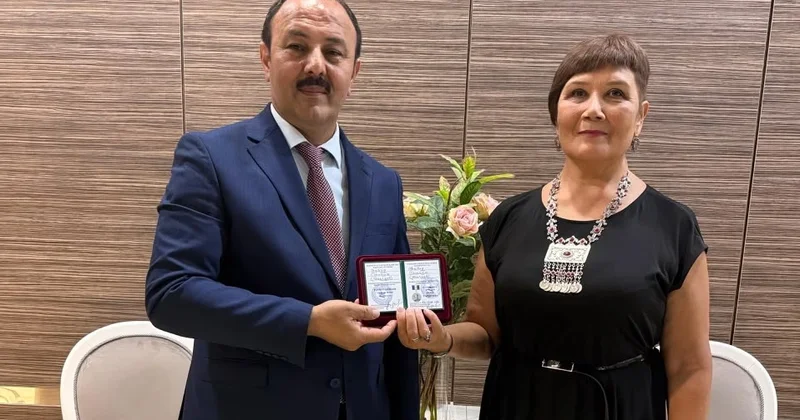 Əkbər Qoşalı Başqurdistan Yazıçılar Birliyinin ən yüksək medalı ilə təltif olunub