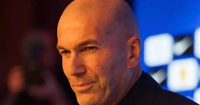 “Onun artıq 35 yaşı, mənim isə 4 illik layihəm var” Zidan