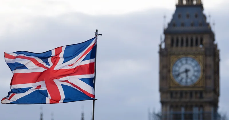 Əhaliyə “su və konserv yığın” təlimatı verildi Britaniya savaşa hazırlaşır