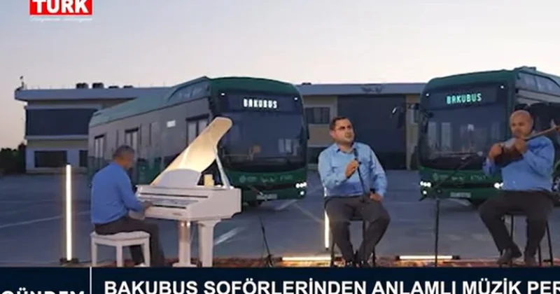 Bakıdakı avtobus sürücülərinin musiqi ifası Türkiyə mediasının diqqətini cəlb edib