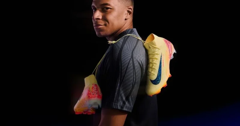 Mbappe 20 illik sponsorunu dəyişdi Foto