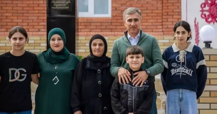 Anar Ələkbərov Milli Qəhrəman Pəncəli Teymurovun evində qonaq oldu FOTOLENT