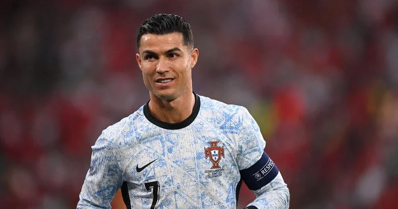 41 yaşlı Kriştiano Ronaldo UEFA Millətlər Liqasının oyunları üçün Portuqaliya yığmasına çağırılıb