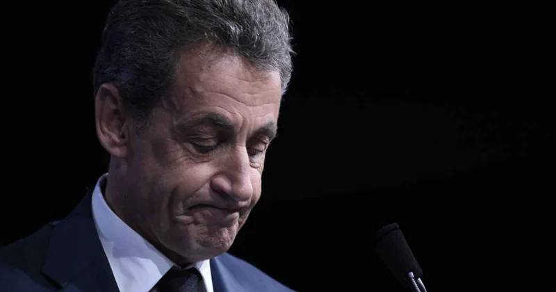 Sarkozi cəzasını təknəfərlik kamerada çəkəcək