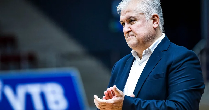 Эрхан Токер: Делал часто замены, чтобы игроки не тратили много сил