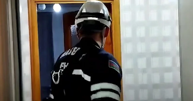 Evdə köməksiz vəziyyətdə qalan azyaşlı xilas edildi