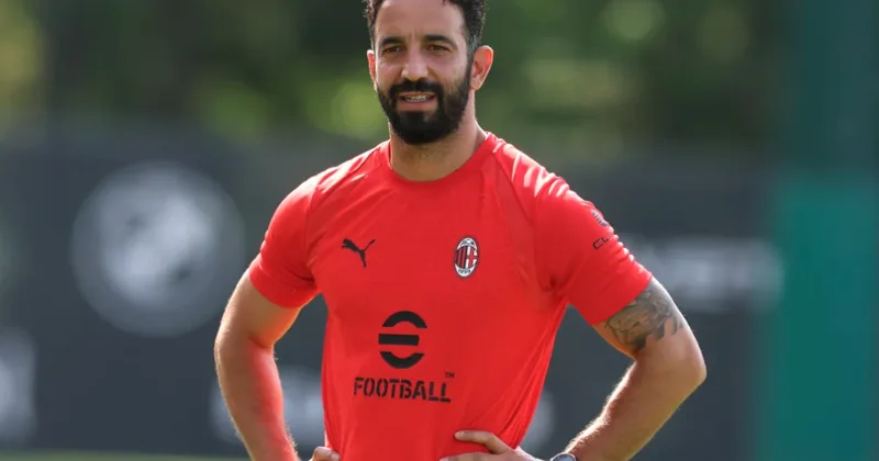 Portuqaliyalı baş məşqçi “Milan”ın tarixinə düşüb