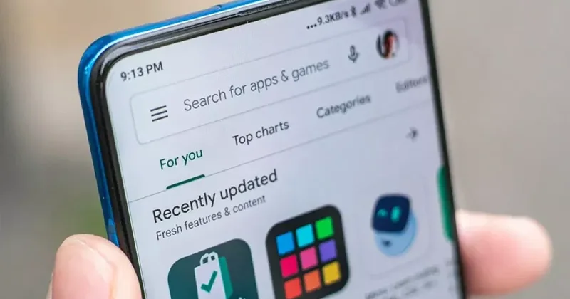 Фейковый WhatsApp скачали более полумиллиона раз