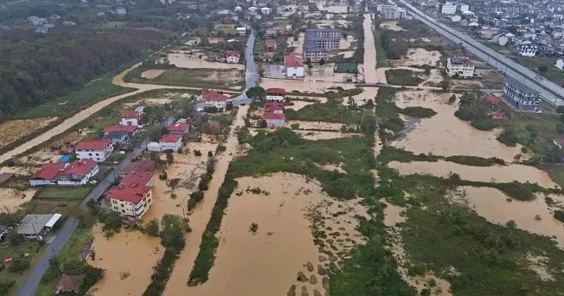 Sakaryada daşqından zərər çəkmiş ailələrə ödəniş ediləcək