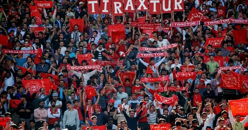 İranda türklər təhqir edirdi: “Eşşək… eşşək…” VİDEO