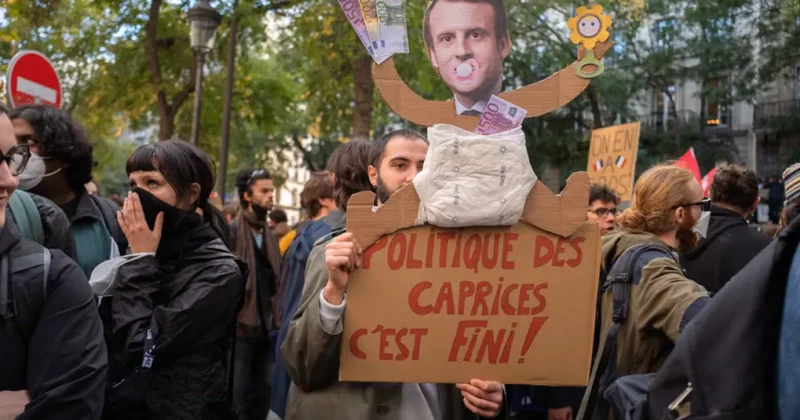 Франция на грани коллапса и бессилие Макрона Статья The Independent