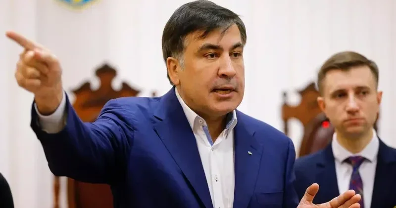 Gürcüstanda sorğu: Saakaşvili reytinqdə Kobaxidze və İvanişviliyə çatdı