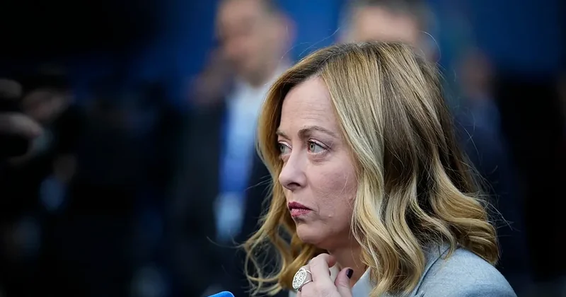 Meloni ölkədə baş verən küçə toqquşmaları ilə əlaqədar müşavirə çağırır