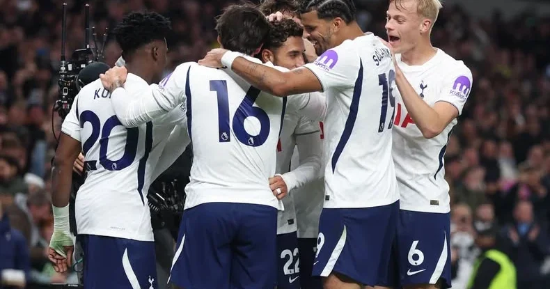 “Tottenhem” nəhayət qalib gəldi London klubu təhlükəli zonadan çıxdı VİDEO