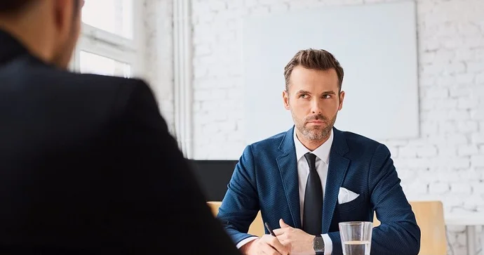 Yeni məzunların işə qəbul prosesi niyə çətin olur?