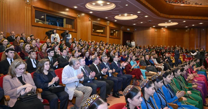 Aşqabadda Türkmənistan Dövlət Simfonik Orkestrinin konserti olub