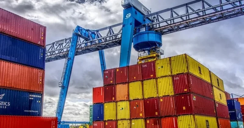 Azərbaycan Gürcüstandan yerli istehsal mallarının idxalını 5 % dən çox artırıb