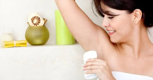 Antiperspirantlardan sui istifadənin FƏSADLARI iltihab, allergiya, irinləmə...