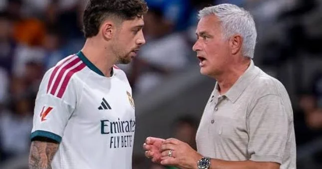"O, “Real”ın kapitanıdır, lazım olsa, qapıda dayanacaq" Mourinyo