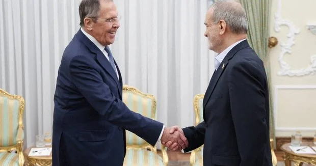 Pezeşkian Putinin təklifinə cavab verdi