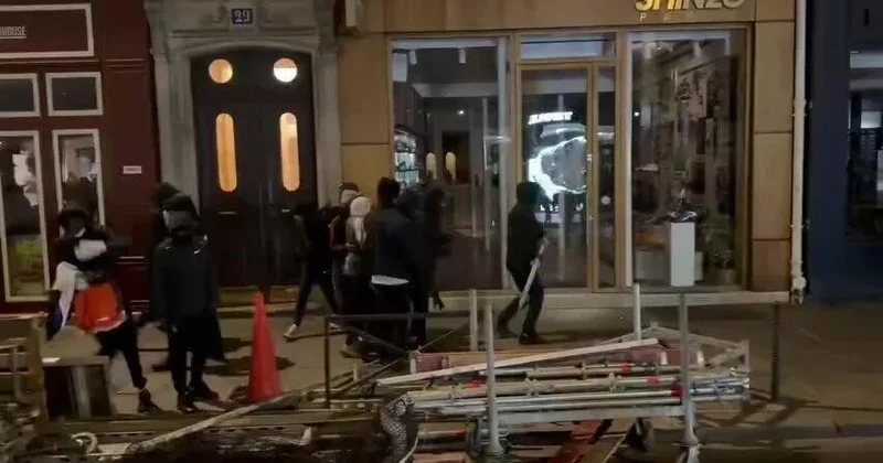 Во Франции мародеры массово обносили магазины ВИДЕО