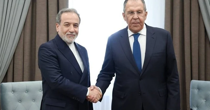 Lavrov iranlı həmkarı ilə Tehranda görüşüb