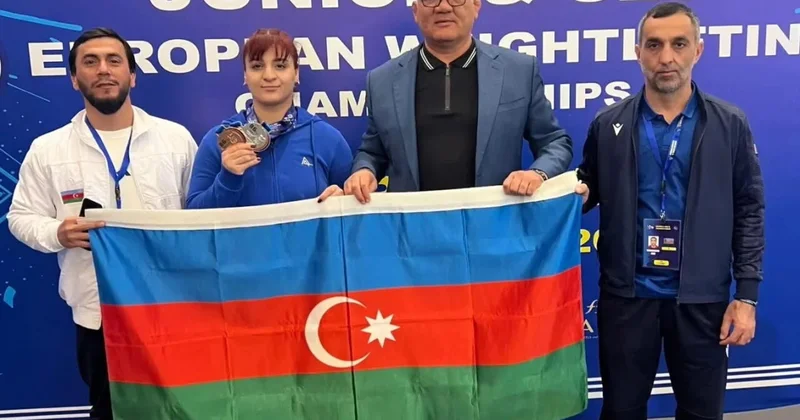 Тяжелоатлетка Рахиля Гусейнзаде завоевала три медали на Евро ФОТО