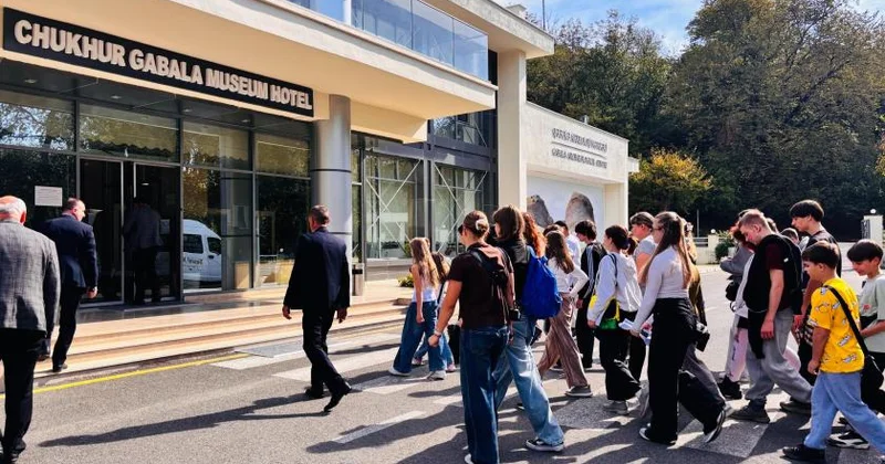 Ölkəmizə gətirilmiş ukraynalı uşaqlar üçün ekskursiyalar təşkil olunub