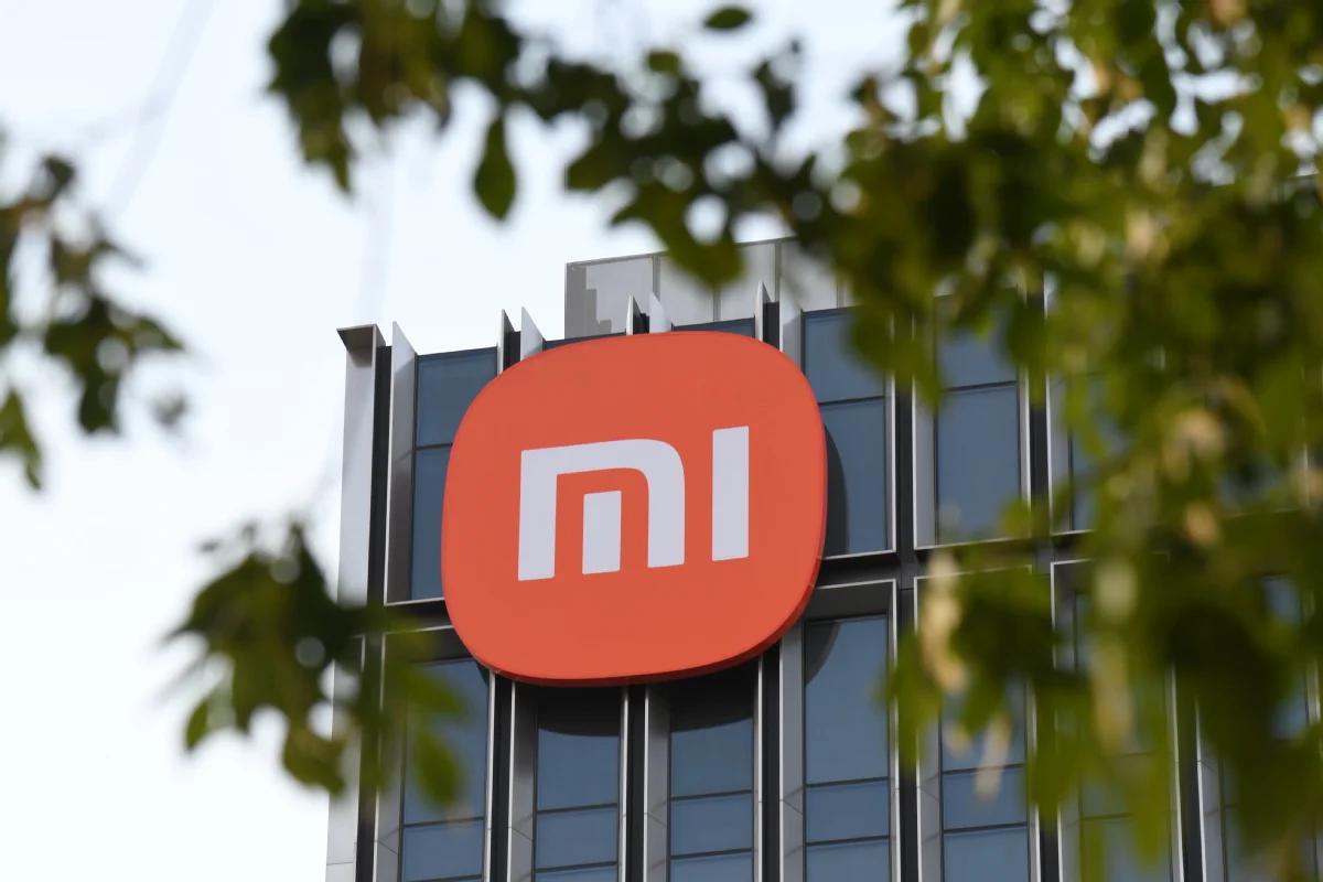 “Xiaomi”nin xalis mənfəəti 10% artıb