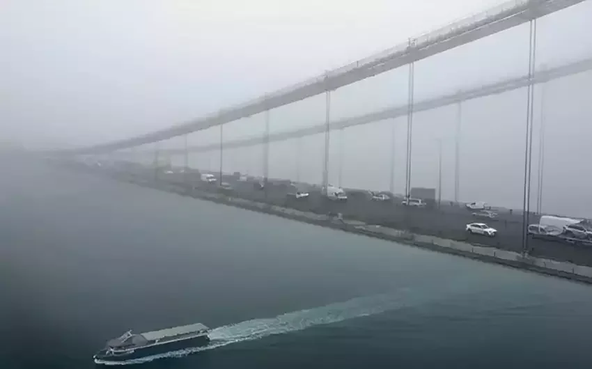 İstanbul boğazında gəmilərin hərəkəti ikitərəfli dayandırılıb