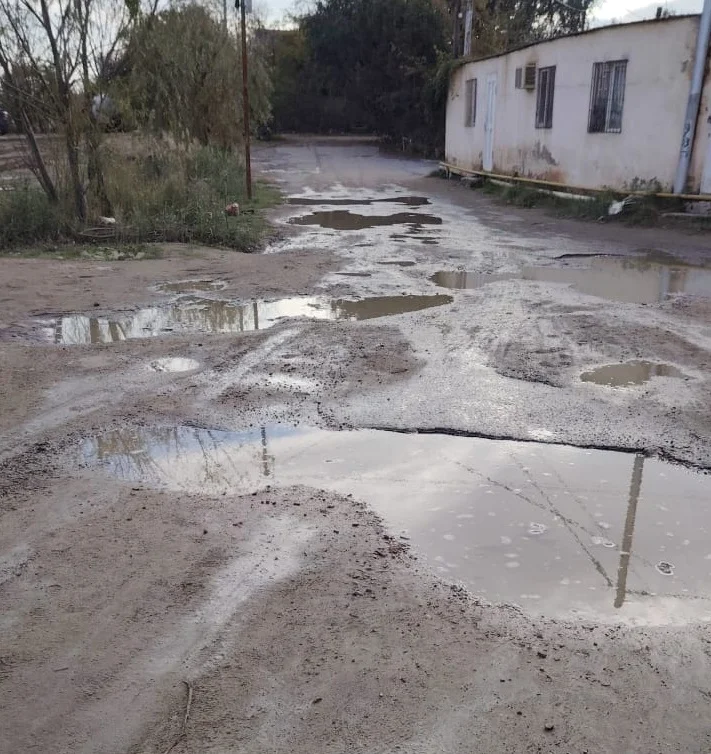 Sabunçuda sakinlərin öz hesablarına təmir etdikləri yolu SOCAR bərbad hala saldı ETİRAZ / FOTOLAR