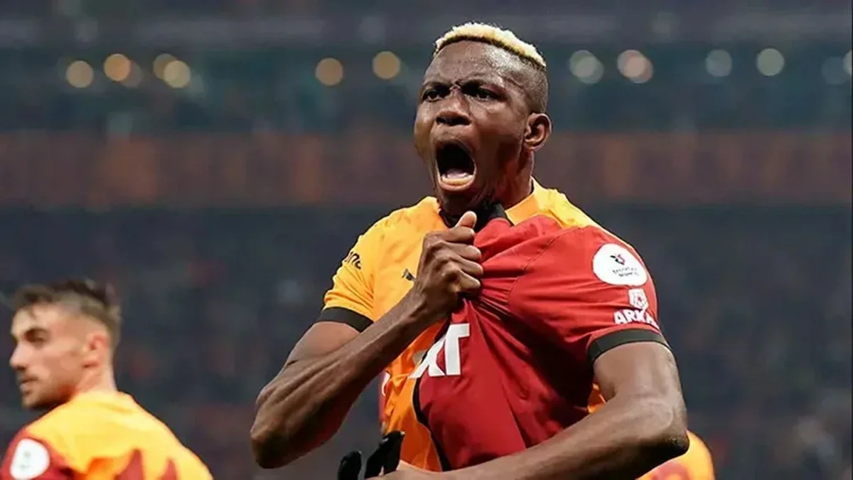 Qalatasaray Viktor Osimheni qalıcı olaraq transfer edir