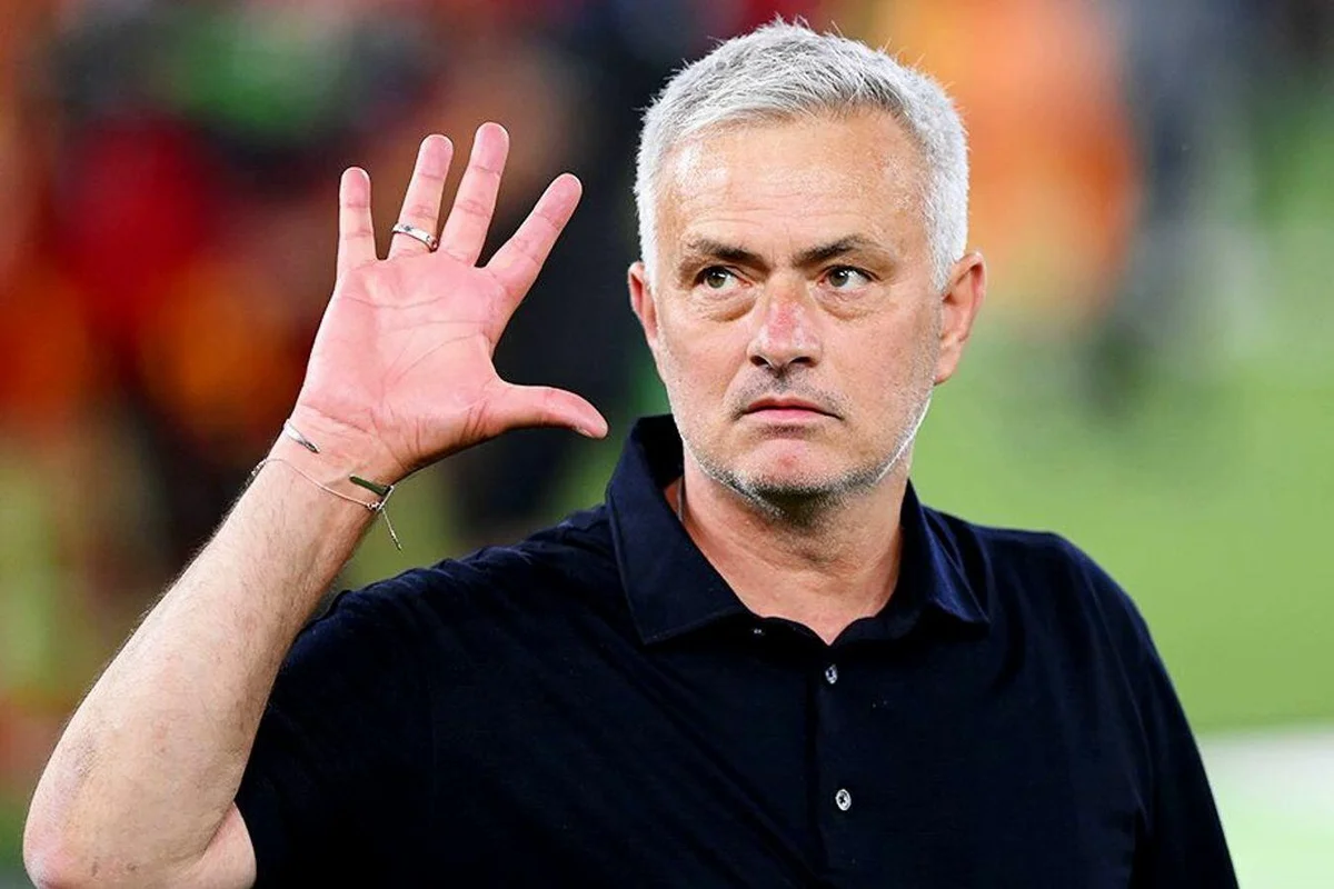 Mourinyo Barselonanın futbolçusunun transferindən imtina etdi: Səbəb bəllidir