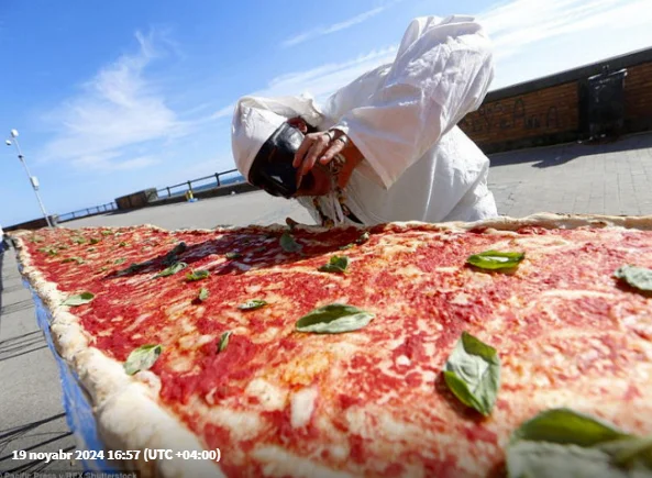 Dünyanın ən böyük pizzası: Sahəsi 1300 kvadratmetrdir