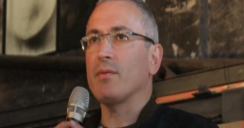 Rusiyanın YUKOS neft şirkətinin prezidenti Mixail Xodorkovski terrorçu və ekstremist siyahısına salınıb