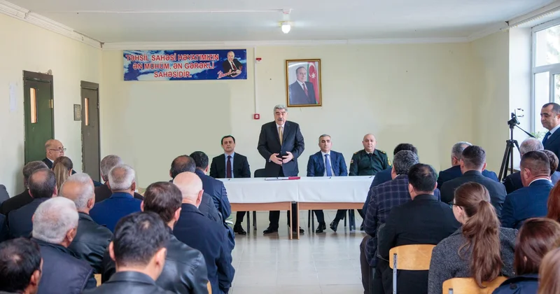 İcra başçısı Salyanın Qaraçala qəsəbəsinin sakinləri ilə görüşüb