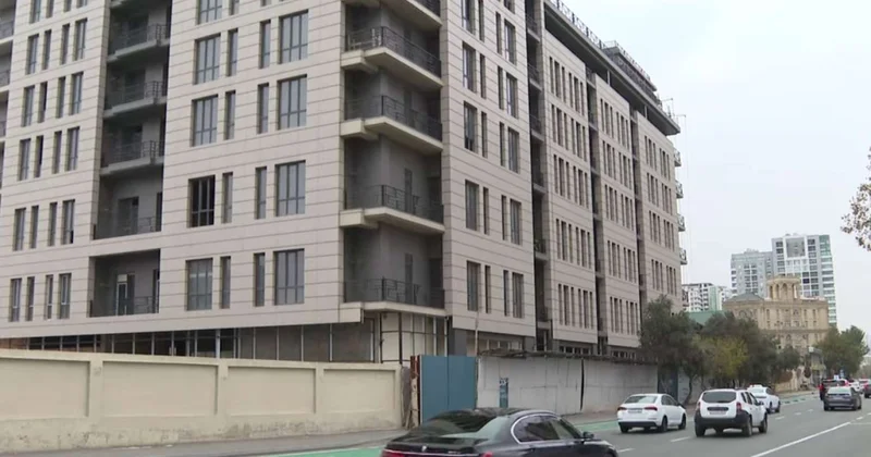 Binası sökülən sakinlər 9 ildir kirayələrdədir Nə evləri verilir, nə pulları VİDEO