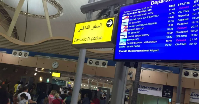 21 azərbaycanlı aeroportda qaldı Turizm şirkəti əlavə pul tələb edir VİDEO