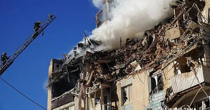 Rusiya Ukraynaya raket zərbələri endirib ölənlərin sayı 20 yə çatıb