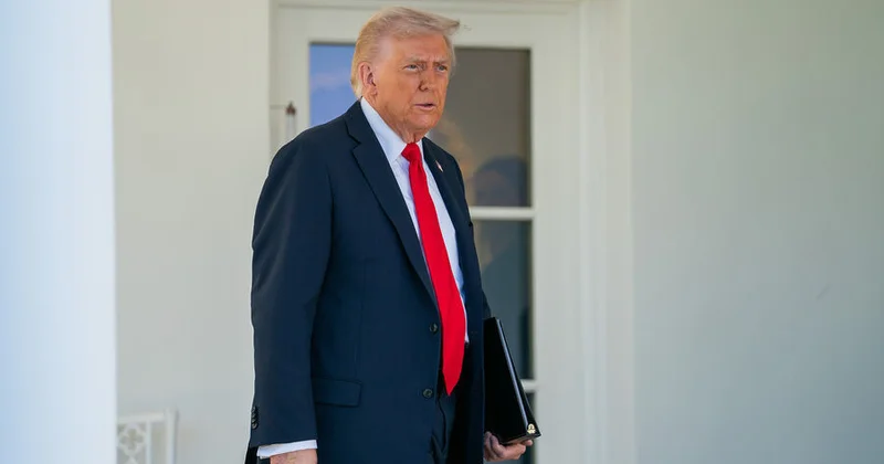 Трамп назвал Эпштейна больным извращенцем