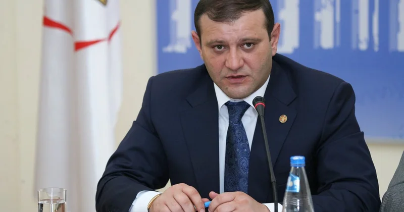 İrəvanın keçmiş merinə qarşı 5 milyon dollarlıq müsadirə tələbi